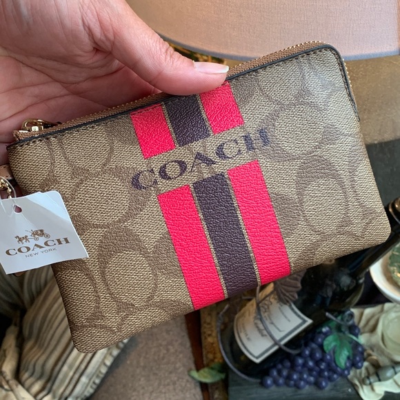 Authentic COACH Signature Coated canvas/stripes zip top card wristlet - Picture 9 of 12